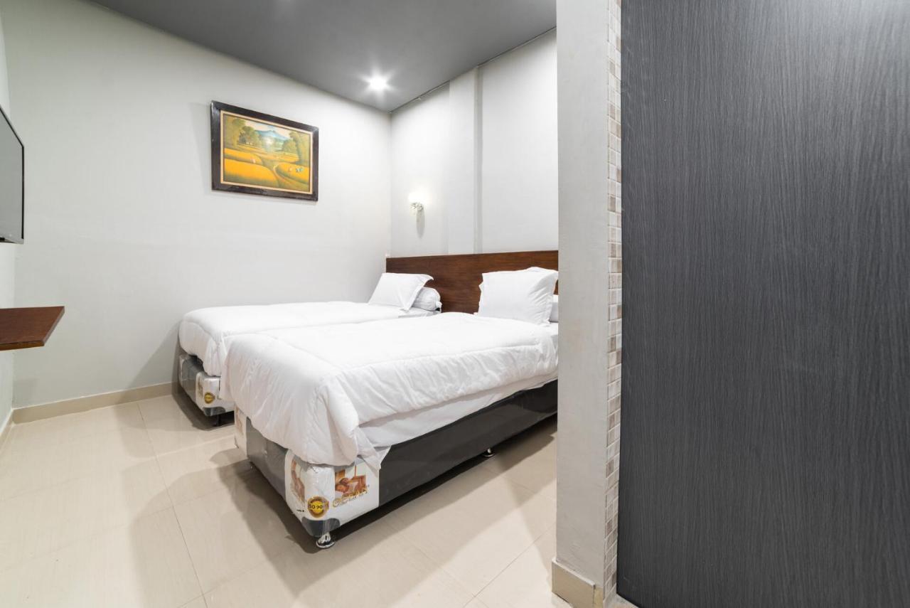 Glamour Hotel And Spa Медан Екстериор снимка